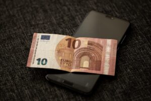 Реална помощ за кредит с лошо ЦКР и консултации