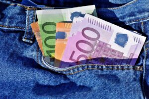 Кредит до 5000 евро с лошо ЦКР без поръчител