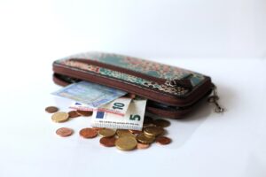 Как да избегнем наказателни лихви по кредитна карта